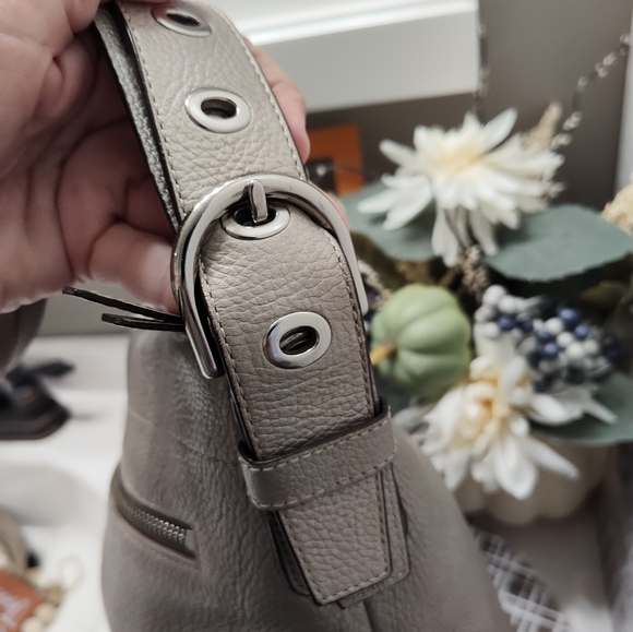 🌸GUC Coach Poppy Genuine Pebble Leather Hobo Crossbody Shoulder Bag, Sil - Picture 14 of 16